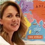 Offro lezioni private di inglese per bambini e aiuterò nei compiti.  Offro anche  lezioni d’ inglese commerciale per adulti e coprirò diversi aspetti della conversazione  e della corrispondenza di lavoro in inglese.